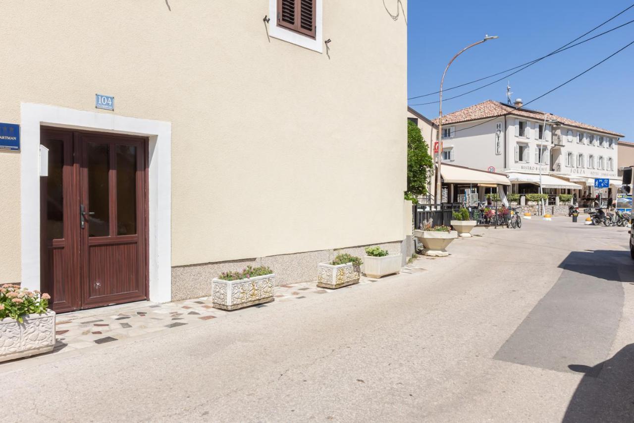 Apartments Marin With Sea View Baška Exterior foto